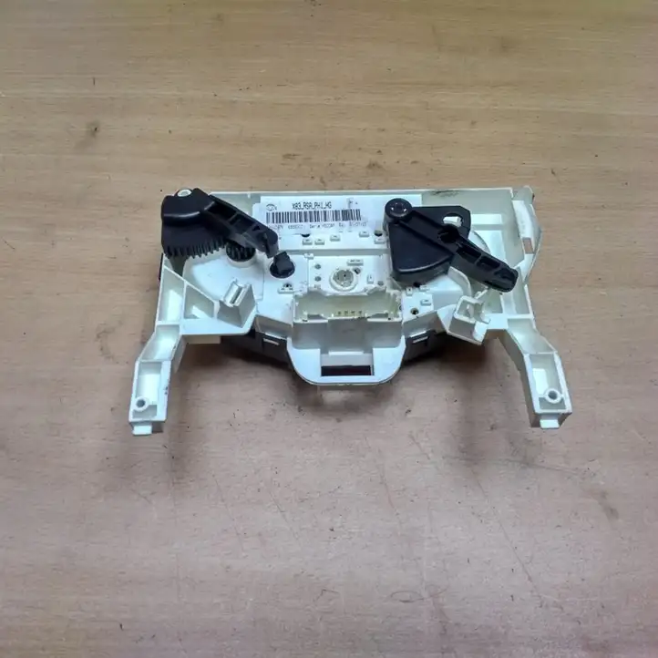 Renault Trafic II (X83) (2002 - 2014) F964097K Блок управления климат-контролем — фото 3