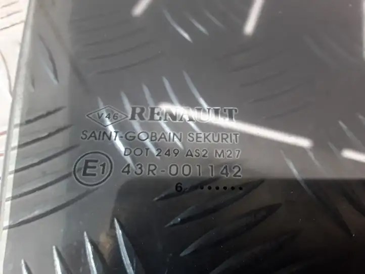 Renault Megane II (2006 - 2008) 43R001142 Стекло задней двери — фото 2
