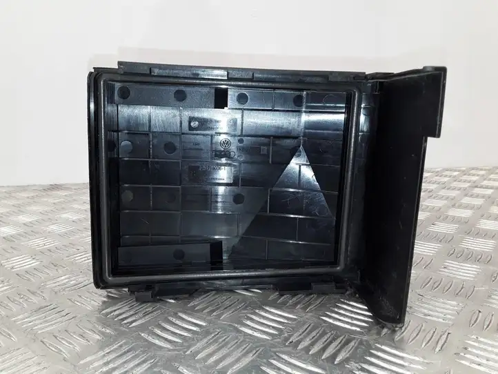 Volkswagen PASSAT CC (2012 - 2017) 1K0937132F Крышка ящика предохранителей — фото 6