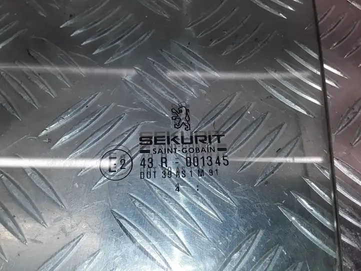 Peugeot 607 (2000 - 2004) 43R001345 Стекло задней двери — фото 4