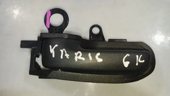 Toyota Yaris (2003 - 2005) Внутренняя ручка задней двери — фото 1