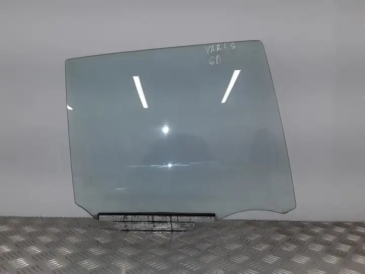 Toyota Yaris (2003 - 2005) 43R00122 Стекло задней двери — фото 1