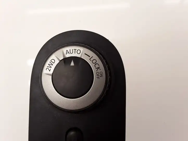 Nissan Qashqai (2006 - 2010) 96912JD60A Включатель блокировки дифференциалов — фото 1