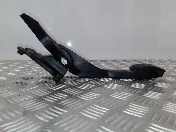 Lancia Ypsilon (2006 - 2011) 3808430032 Педаль акселератора — фото 3