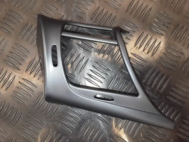 Lancia Ypsilon (2006 - 2011) 363150 Боковой воздушный дефлектор — фото 1