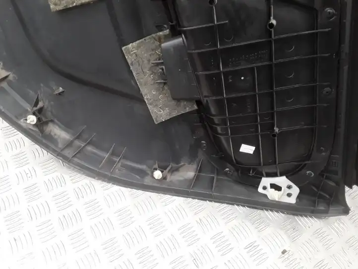 Nissan Note (E11) (2006 - 2014) 829239U000 Обшивка задней двери — фото 9