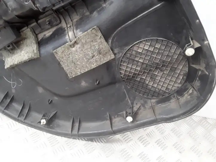 Nissan Note (E11) (2006 - 2014) 829229U000 Обшивка задней двери — фото 4