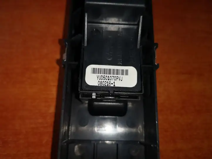 Land Rover Range Rover Sport L320 (2005 - 2009) YUD501070PVJ Блок кнопок стеклоподъемников — фото 3