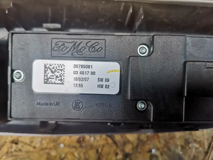 Volvo V50 (2004 - 2008) 30795081 Кнопка стеклоподъемников — фото 2