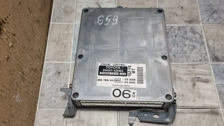 Toyota Yaris (1999 - 2003) 8966152064 Блок управления двигателем (ЭБУ) — фото 2