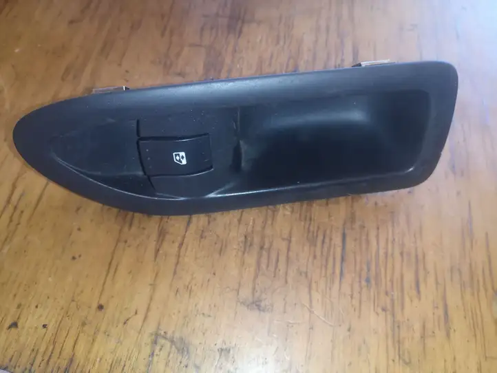 Renault Laguna II (2001 - 2005) 82000317494 Блок кнопок стеклоподъемников — фото 1