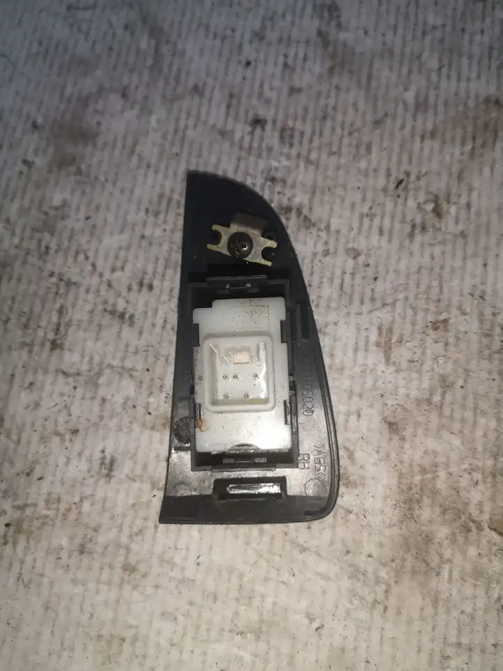 Toyota Avensis T250 (2003 - 2006) 7427105020 Блок кнопок стеклоподъемников — фото 3
