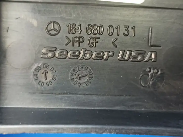 Mercedes-Benz ML W164 (2005 - 2011) 1646800131 Прочая отделка багажника — фото 8