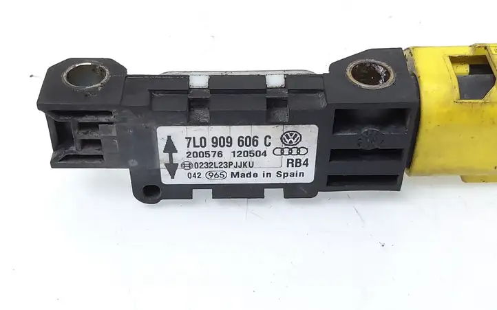 Volkswagen Touareg I (2002 - 2010) 7L0909606C Датчик удара SRS — фото 2