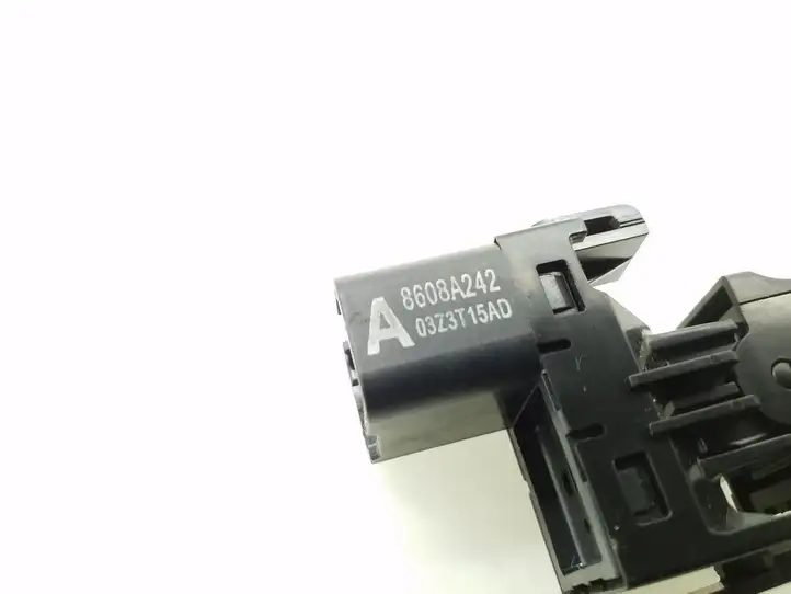 Mitsubishi Outlander (2016 - 2018) 8608A242 Кнопка стеклоподъемников — фото 4