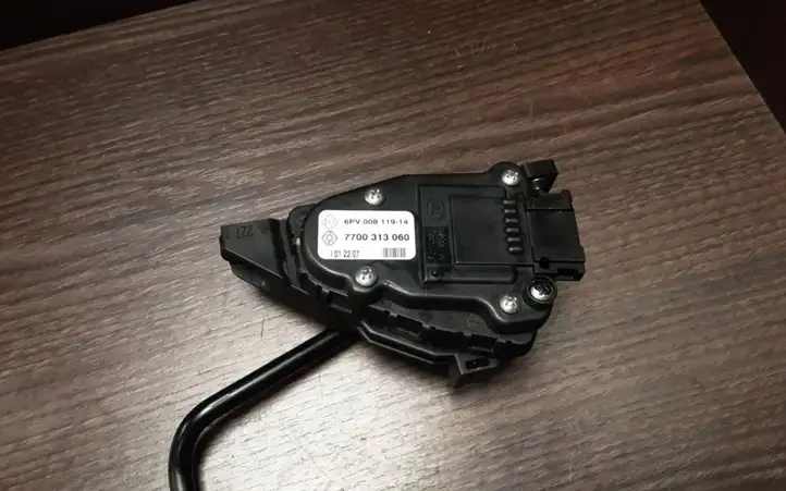 Nissan Primera (2001 - 2008) 7700313060 Педаль акселератора — фото 7