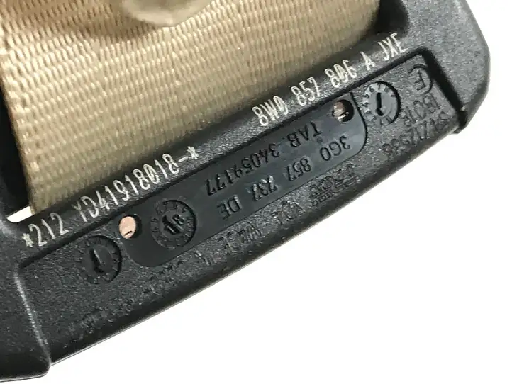 Audi A4 S4 B9 (2015 - 2019) 8W0857806A Задний ремень безопасности — фото 3