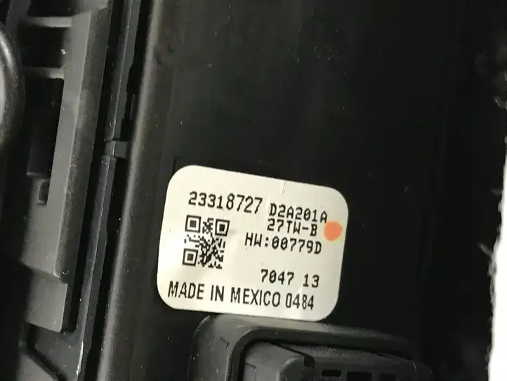 Chevrolet Camaro (2018 - ) 84165469 Обшивка передней двери — фото 4