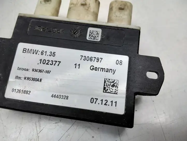 BMW 3 F30 F35 F31 (2012 - 2018) 7306797 Блок управления крышкой багажника — фото 3