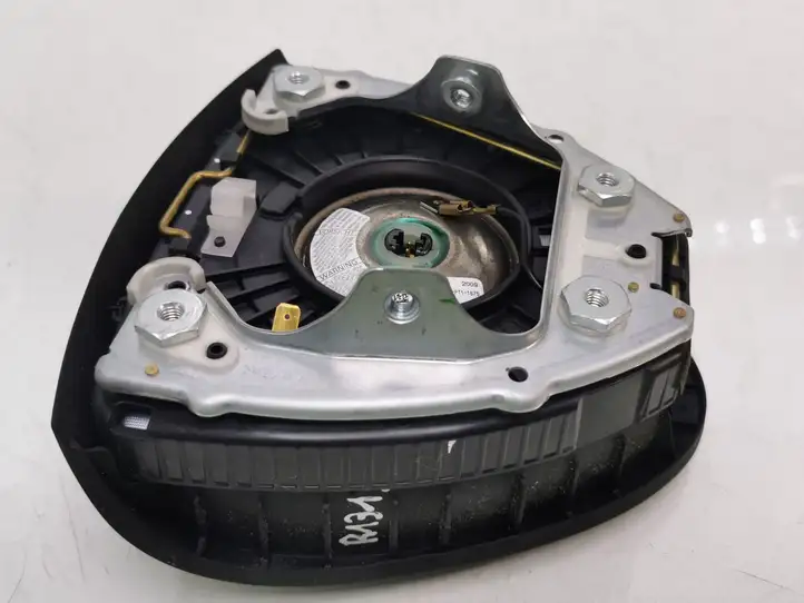 Hyundai i30 (2007 - 2012) 569002R000 Подушка безопасности руля — фото 6