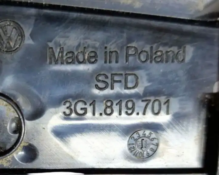 Volkswagen PASSAT B8 (2015 - ) 3G1819701 Боковой воздушный дефлектор — фото 9