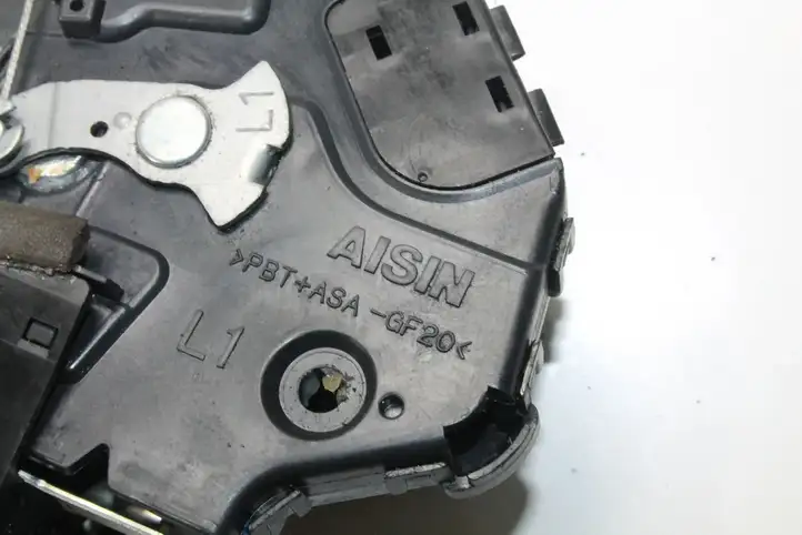 Lexus IS 220D-250-350 (2005 - 2010) Замок ручки двери — фото 4