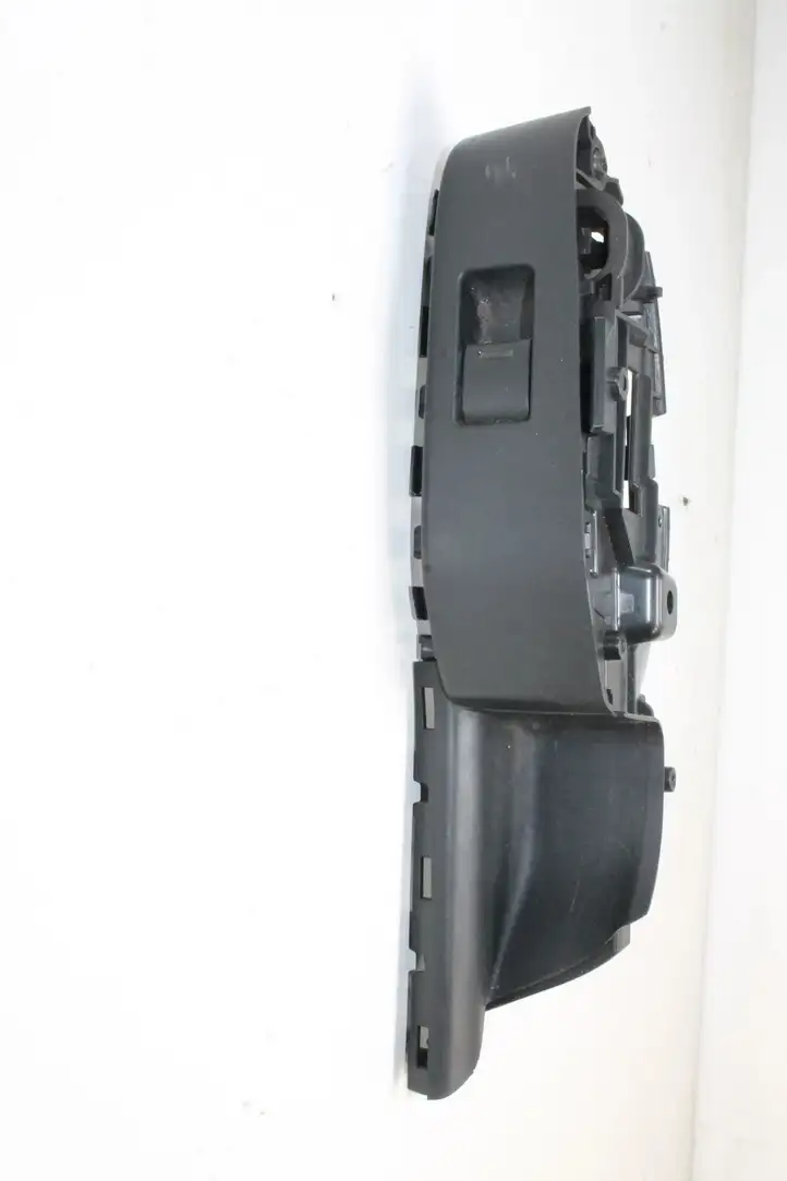 Honda Jazz (2008 - 2014) 83741TF000 Кнопка фаркопа в багажнике — фото 1