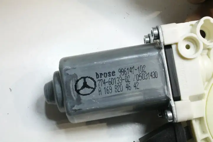 Mercedes-Benz B-class W245 (2008 - 2011) A1698204642 Стеклоподъемник задней двери — фото 3