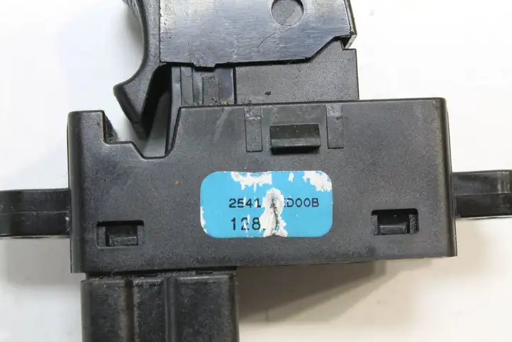 Nissan Note (E11) (2006 - 2014) 25411ED00B Кнопка стеклоподъемников — фото 6