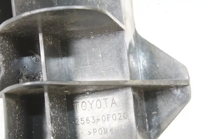Toyota Verso (2009 - 2012) 525630F020 Кронштейн угловой части бампера — фото 3