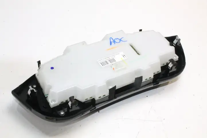 Nissan Juke I F15 (2010 - 2018) 248451KA0C Управление климат контролем — фото 5