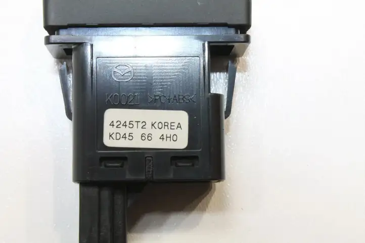 (2012 - 2015) KD45664H0 Включатель аварийных фонарей — фото 4