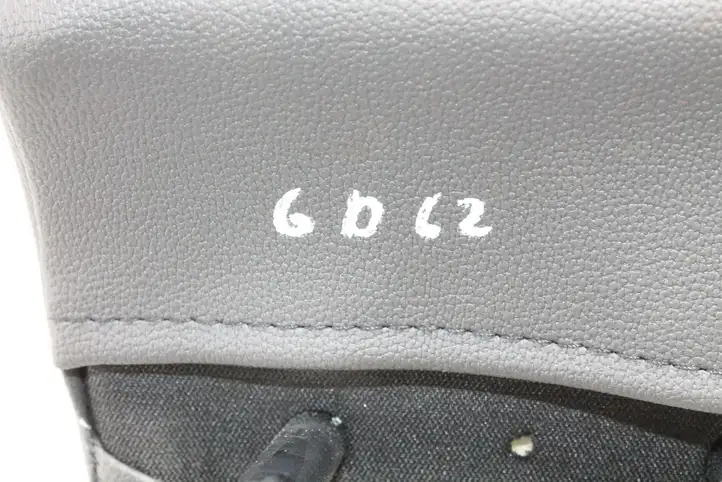 Kia Ceed (2012 - 2015) Подголовник переднего сиденья — фото 4