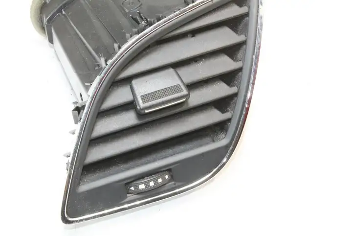 Seat Leon (5F) (2012 - 2019) 5F2820901 Воздушная решетка панели — фото 2