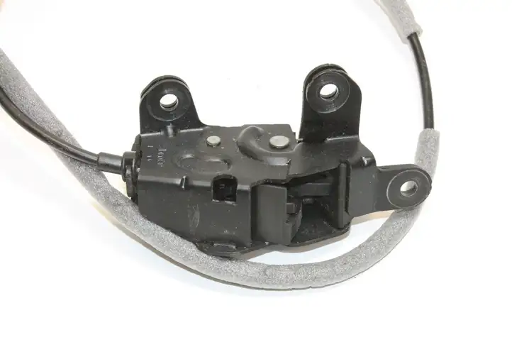 BMW X5 E70 (2006 - 2013) 988585 Замок крышки багажника — фото 4