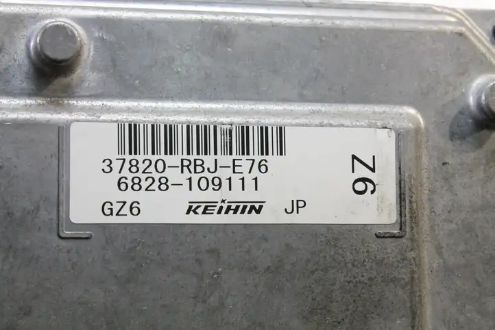 Honda Insight (2009 - 2011) 37820RBJE76 Блок управления двигателем (ЭБУ) — фото 3
