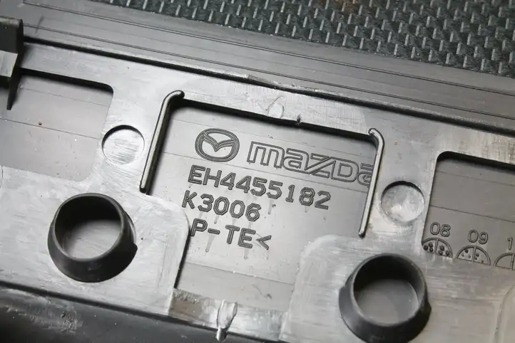 Mazda CX-7 (2009 - 2014) EH4455182 Обшивка рулевой колонки — фото 4
