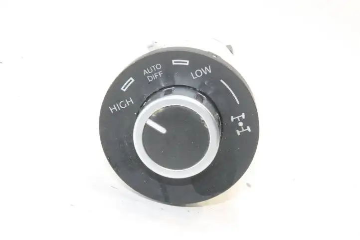 Volkswagen Touareg I (2002 - 2010) 7L6941435R Кнопка фаркопа в багажнике — фото 1