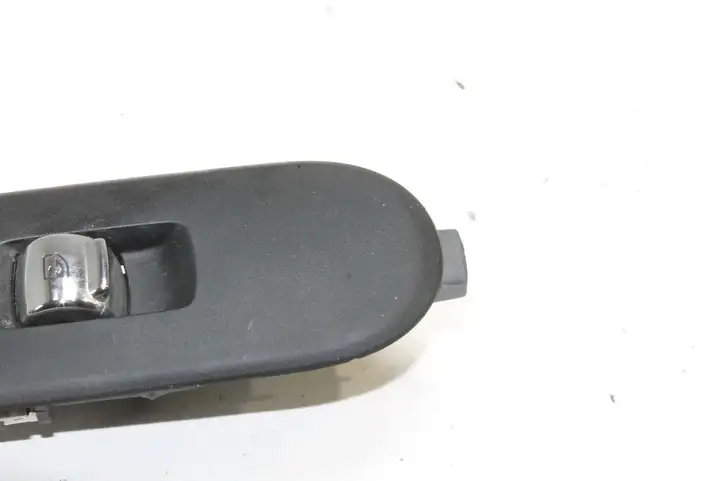 Mini One Cooper F56 F55 (2012 - 2022) 9354866 Кнопка фаркопа в багажнике — фото 3