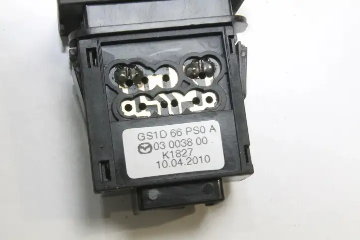 Mazda 6 (2009 - 2012) GS1D66PS0A Кнопка парктроника — фото 3