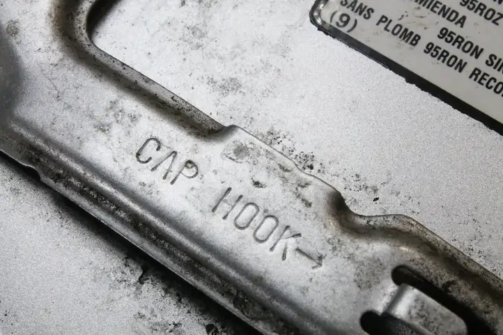 Subaru Forester SH (2008 - 2013) Отделка лючка топливного бака — фото 3