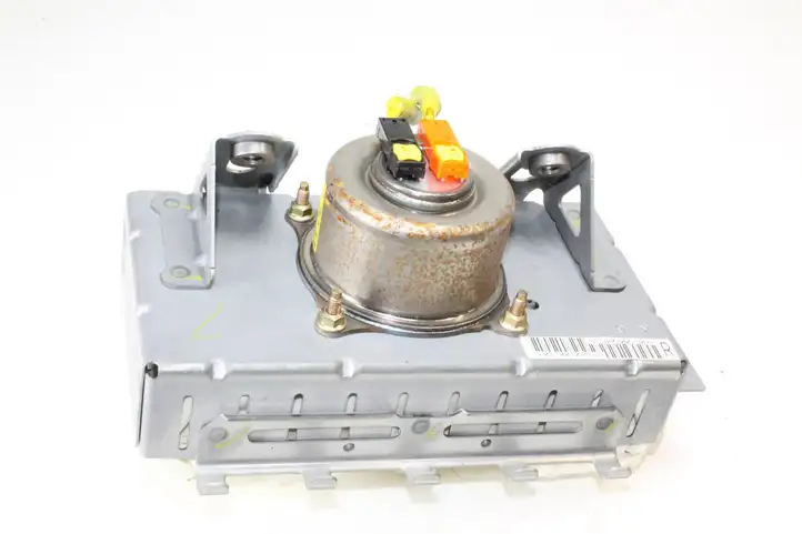 Toyota Prius (NHW20) (2003 - 2009) Подушка безопасности пассажира — фото 3