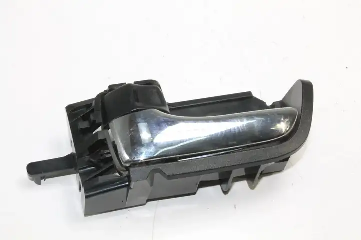 Toyota Prius (NHW20) (2003 - 2009) 6927447010 Внутренняя ручка задней двери — фото 1