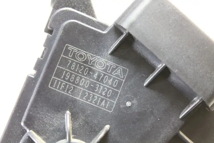 Toyota Prius (NHW20) (2003 - 2009) 7812047040 Педаль акселератора — фото 5