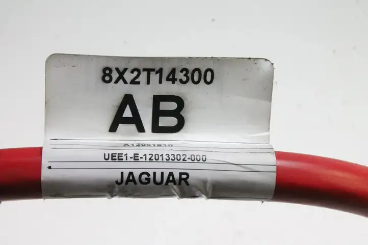 Jaguar XF X250 (2007 - 2015) 8X2T14300AB Плюсовой провод аккумулятора — фото 4