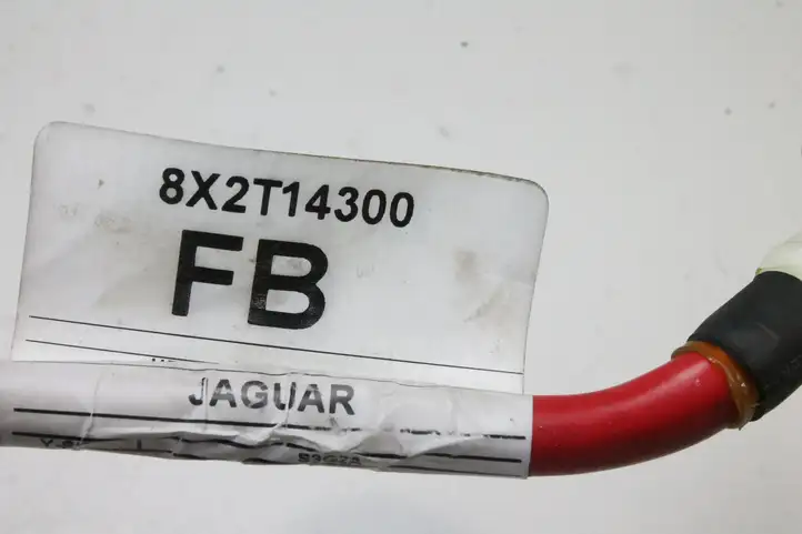 Jaguar XF X250 (2007 - 2015) 8X2T14300FB Плюсовой провод аккумулятора — фото 4