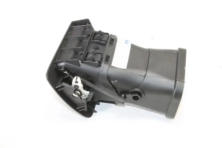 Volvo C70 (2009 - 2013) 39888290 Воздушная решетка панели — фото 3