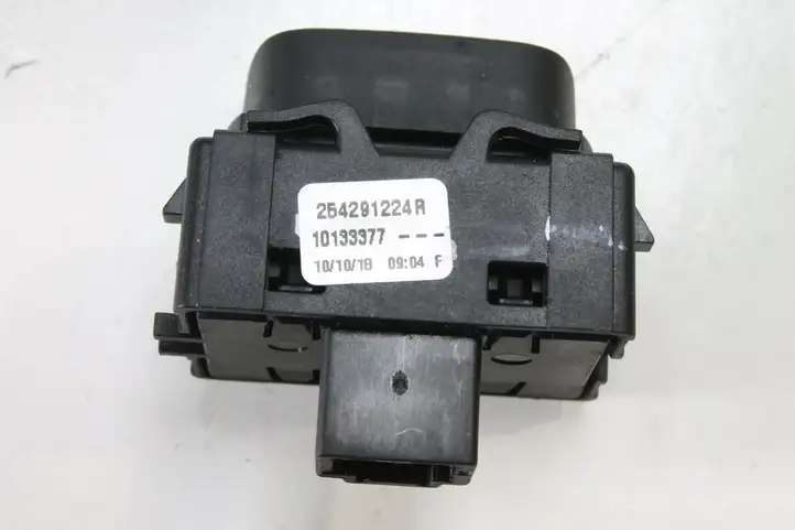 Renault Captur (2013 - 2020) 254291224R Кнопка фаркопа в багажнике — фото 2