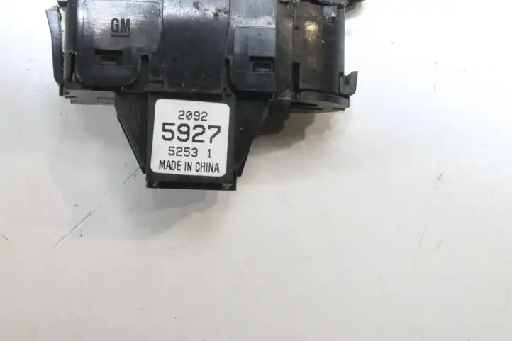 Opel Zafira C (2014 - 2016) 20925927 Кнопка парктроника — фото 3