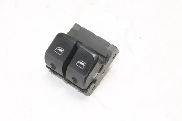 Audi A5 8T 8F (2007 - 2011) 8K0959851A Кнопка фаркопа в багажнике — фото 2